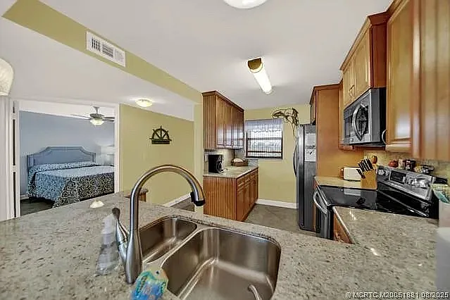 9490 S Ocean Dr — Photo 3