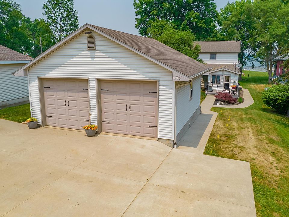 1795 Chapman Lake Dr, Warsaw, IN 46582 Zillow