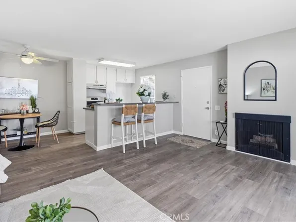 2841 S Fairview St Unit E, Santa Ana, CA 92704