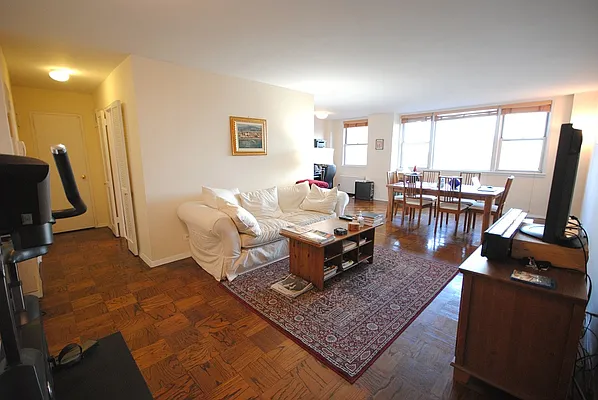 Rented by Bold New York | media 30