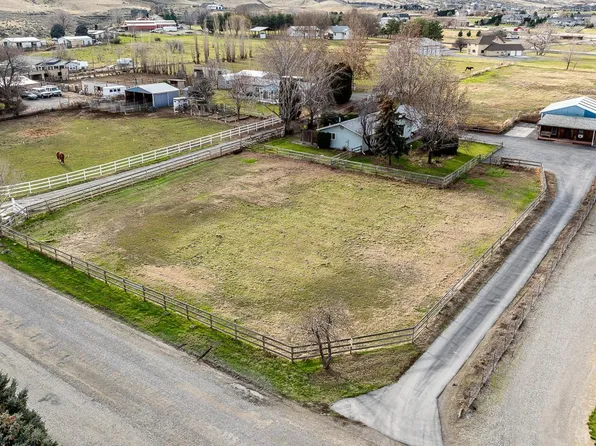 28006 S 855th Pr SE, Kennewick, WA 99338