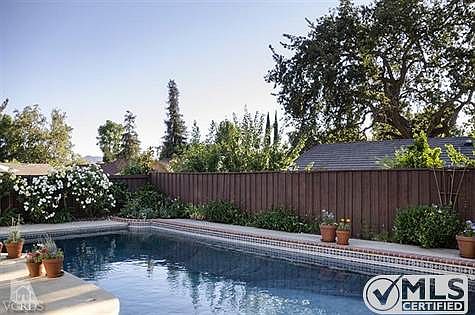 3rd image of 3037 E Sierra Dr