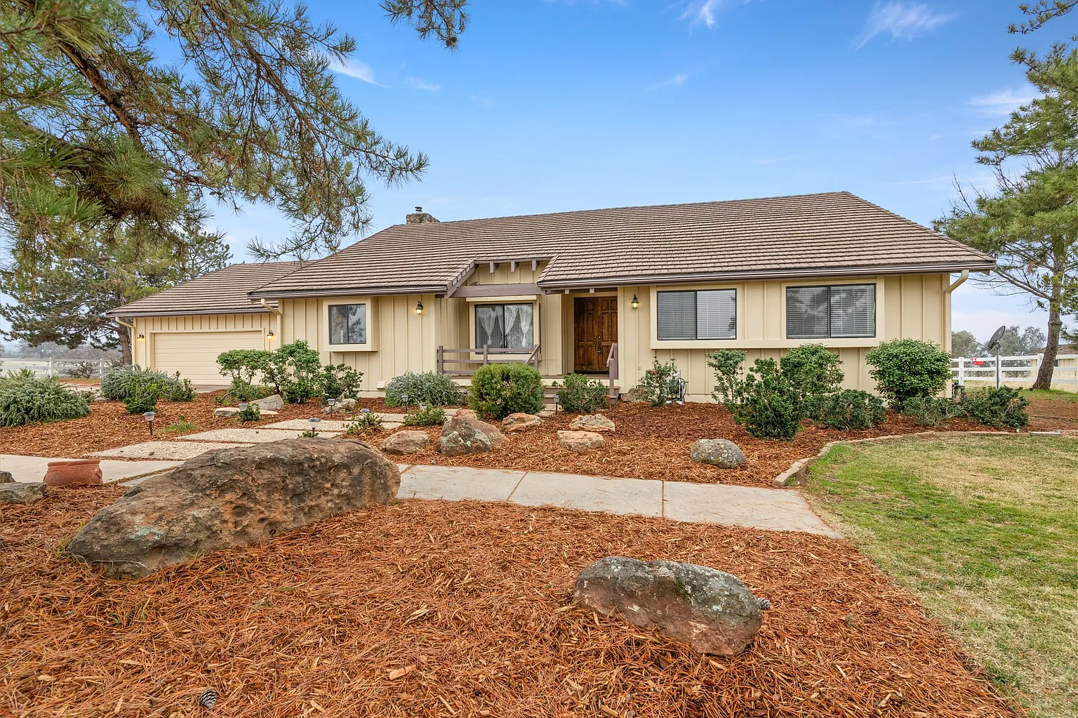 3434 Hokan Ln photo 1