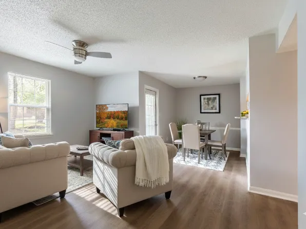 Hunters Point Apartments