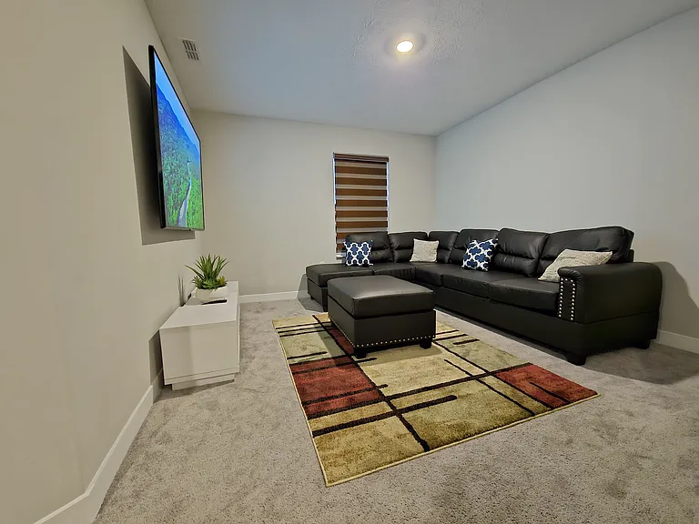 3131 Kent Dr — Photo 24
