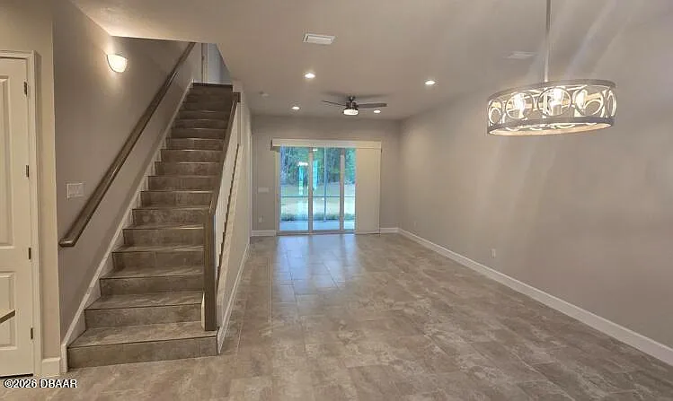 54 Longridge Ln — Photo 4