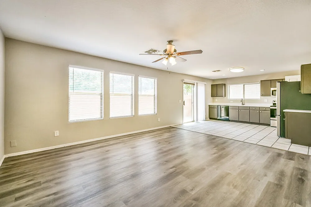 3 bed, 2.5 bath, 1614 sqft, $2,085 — Photo 4