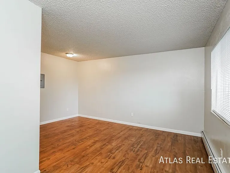 1931 Henderson Ave #2 — Photo 15