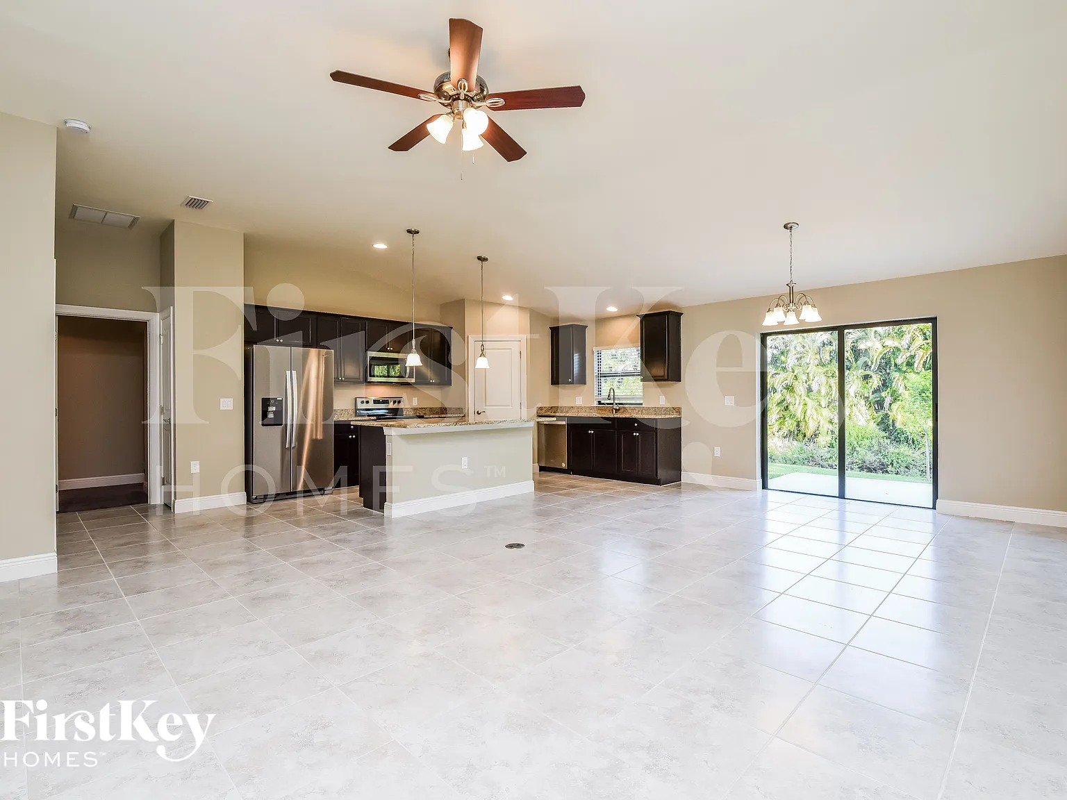 3 bed, 2.0 bath, 1670 sqft, $2,655 — Photo 4