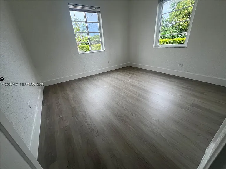 1326 SW 6th St #10 — Photo 14
