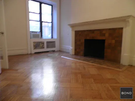 Rented by Bond New York | media 8