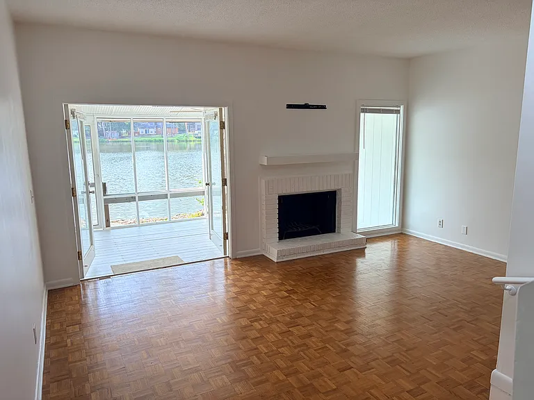 11 Royalgate Dr #11 — Photo 14