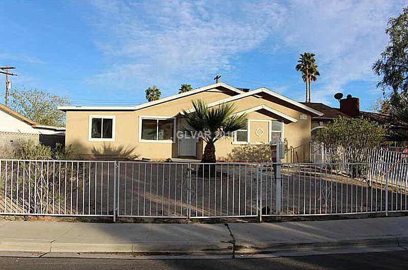 1st image of 3136 Glenhurst Dr