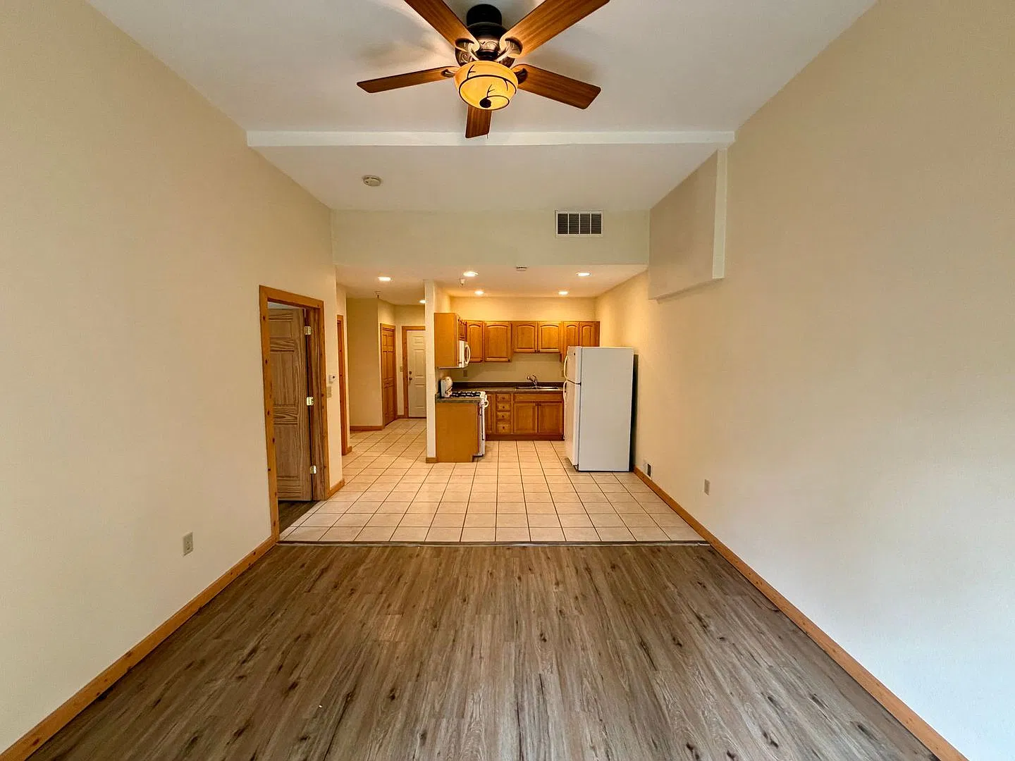 436 Thayer St — Photo 3