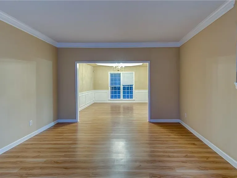 1429 Oglethorpe Dr — Photo 4