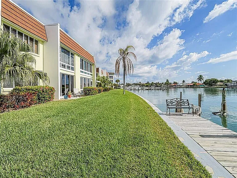 1315 Bayshore Dr #202 — Photo 4