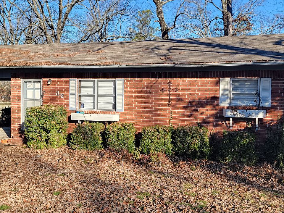 1st image of 32 Red Bud Dr