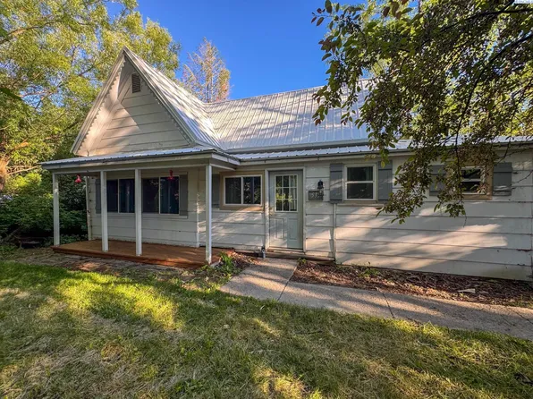 535 E Alder St, Palouse, WA 99161