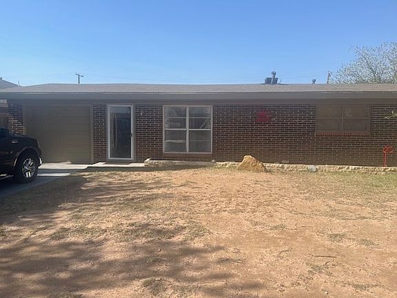 2nd image of 4314 Mercedes Dr
