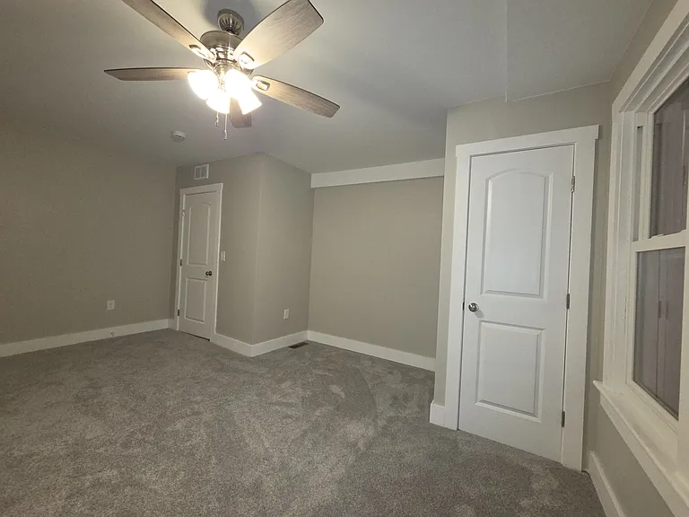 613 Sherman St — Photo 14