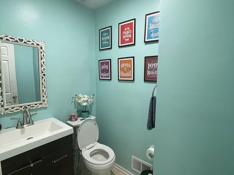 16 Iris Ct — Photo 6