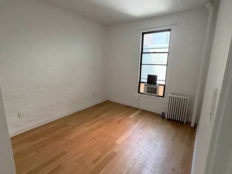 251 Pacific St #9 — Photo 4