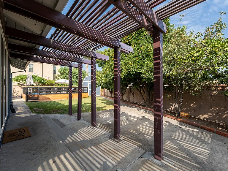 15015 Lindhall Way — Photo 2