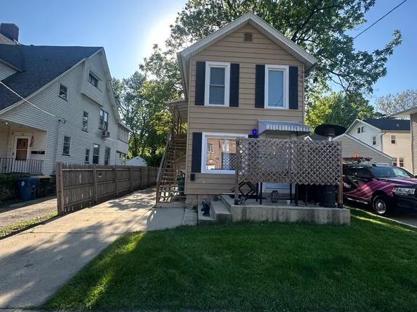 9 S Lancaster Ave, Aurora, IL 60506