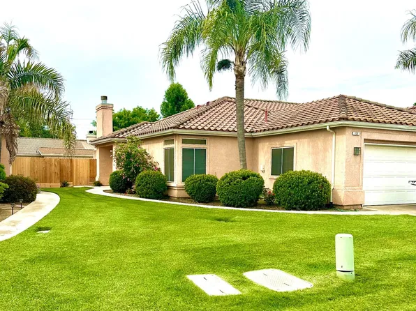 137 Twins Ct, Reedley, CA 93654
