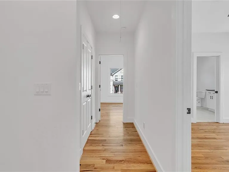 976 Dunning St #A — Photo 27