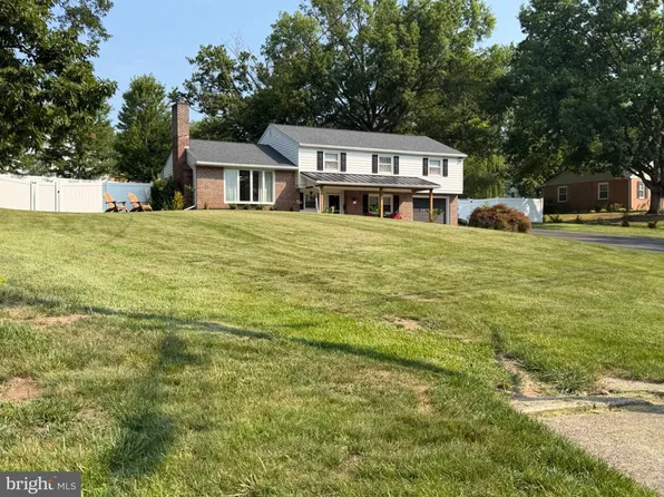 622 Highland Dr, Perkasie, PA 18944