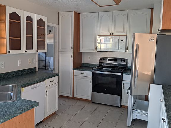 3rd image of 5317 28th Ave E