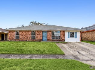 6644 Oak Glen Dr, Baton Rouge, LA 70812
