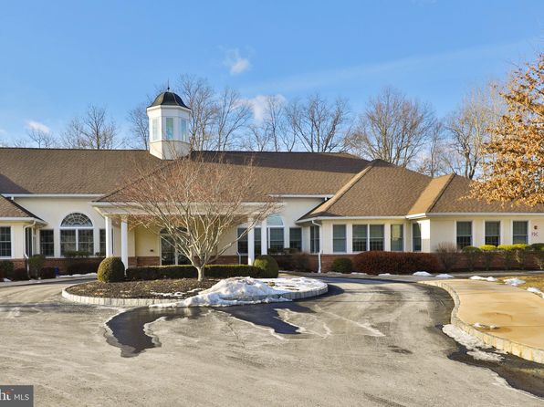 2102 Meridian Blvd #2102, Warrington, PA 18976