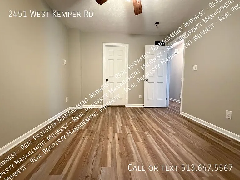 2451 W Kemper Rd — Photo 11
