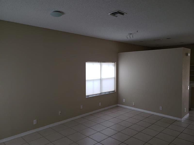 1st image of 4439 Foxtail Ln