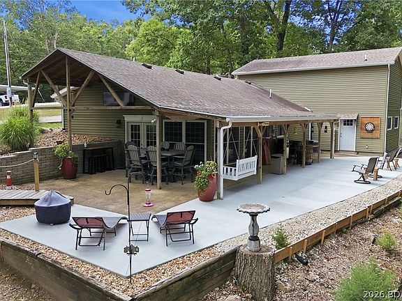2nd image of 65 Niangua Rd