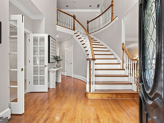 3rd image of 2175 River Cliff Dr