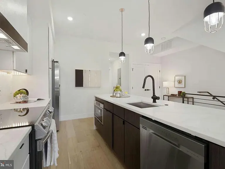 516 M St NW #3 — Photo 11