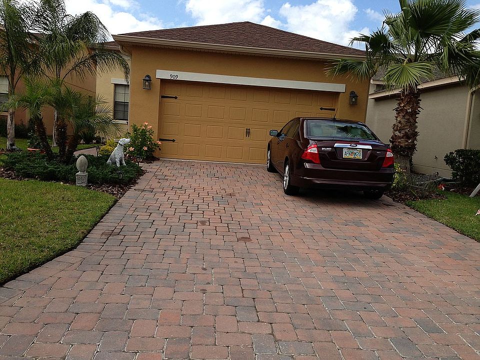1st image of 909 Shady Canyon Way