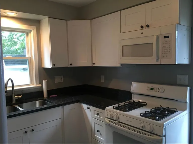 1531 Commodore Rd — Photo 10
