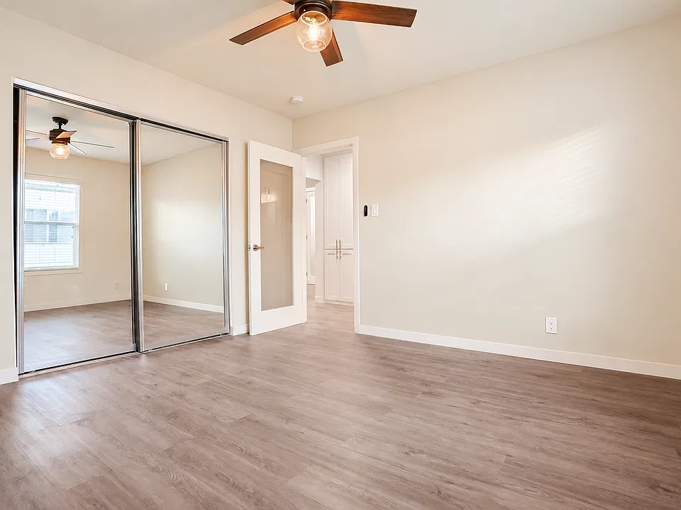 115 N Eastwood Ave