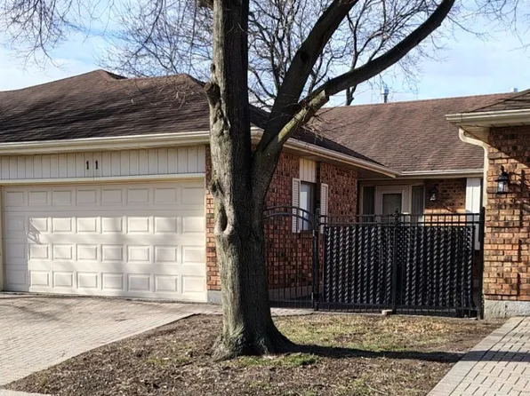 21 Earl Dr Unit 11, Chatham Kent, ON N7M 6E6