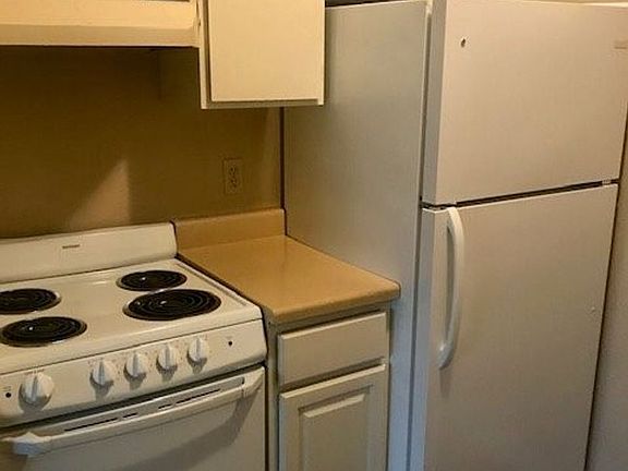 4th image of 456 Nash St Unit 3