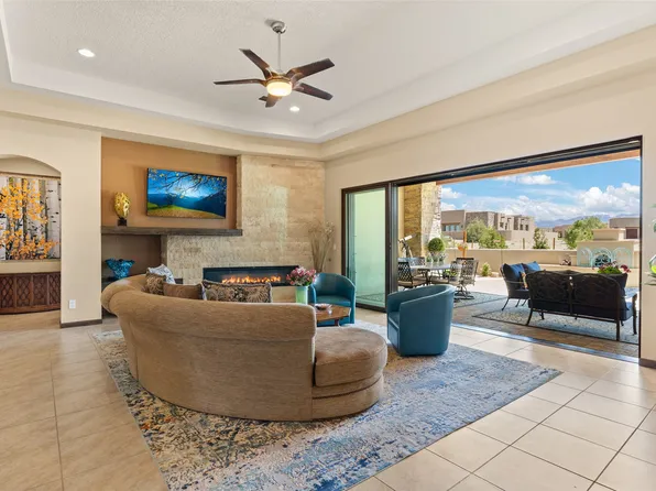 2 Camino Maravilla, Santa Fe, NM 87506