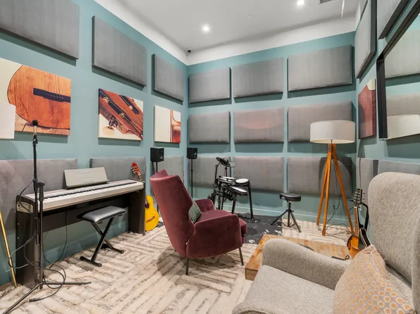 21-21 31st Street image 21 of 24