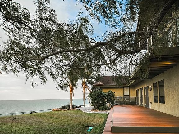 5th image of 5 Villa Del Mar