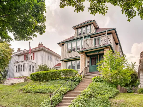 3265 S Illinois Ave, Milwaukee, WI 53207