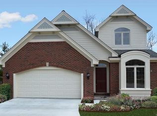 6509 Leigh Holw, West Bloomfield, MI 48322