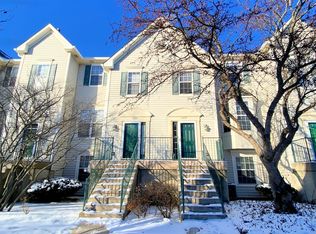 1917 Grandview Pl, Montgomery, IL 60538